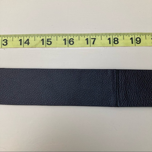 Chico’s Hammered Metal Buckle Belt 38” - Picture 6 of 12